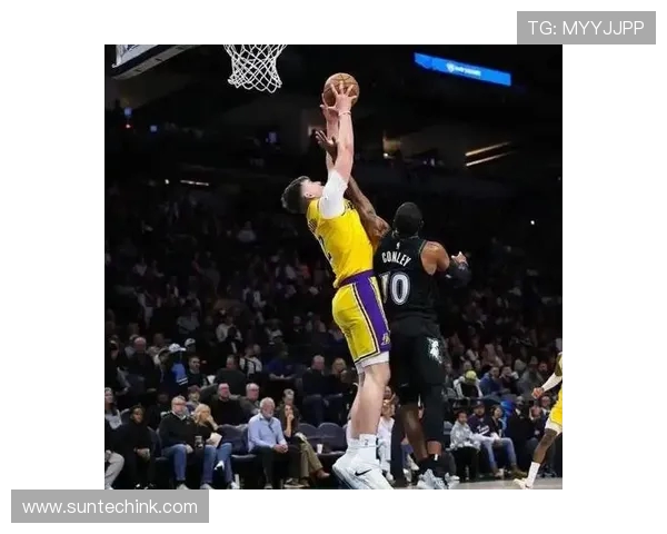 原创湖人压哨三分绝杀！里夫斯狂轰44+5+10，老詹亲手终结神级纪录